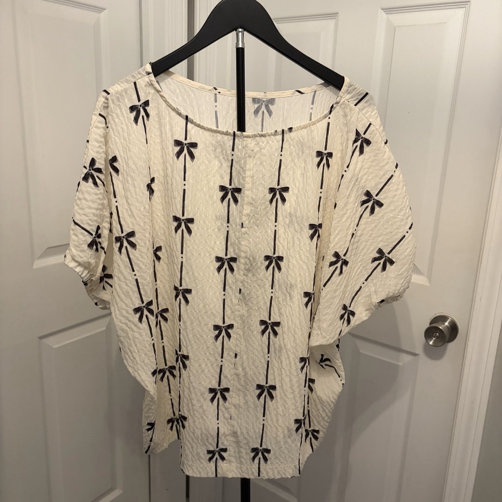 Coquette Cream Bow Print Puff Sleeve Blouse Textured Boxy Fit Large Coquette EUC